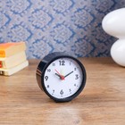 Будильник круг на подставке, крупные цифры 3,6,9,12, белый циферблат, d=8см Будильник круг на подставке, крупные цифры 3,6,9,12, белый циферблат, d=8см